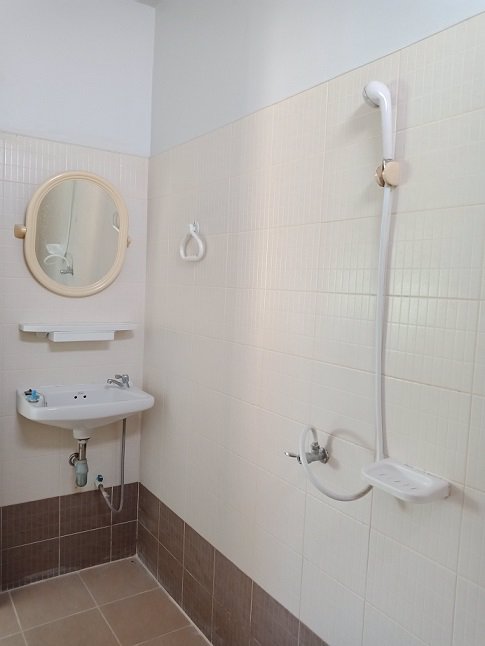 ให้เช่าอาคารพาณิชย์-ห้องมุม3ชั้น-พร้อมอยู่-อาคารหันหน้าเข้าประตูโรงเรียนมัธยมตากสินระยอง-เดิน20ก้าว