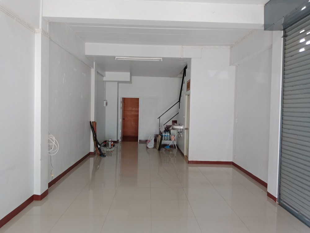 ให้เช่าอาคารพาณิชย์-ห้องมุม3ชั้น-พร้อมอยู่-อาคารหันหน้าเข้าประตูโรงเรียนมัธยมตากสินระยอง-เดิน20ก้าว