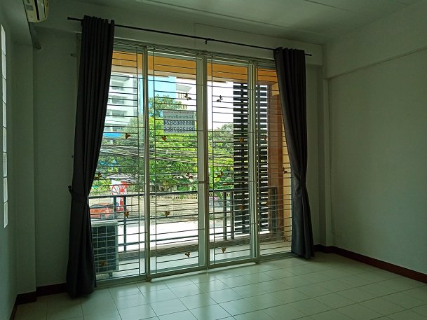 ให้เช่าอาคารพาณิชย์-ห้องมุม3ชั้น-พร้อมอยู่-อาคารหันหน้าเข้าประตูโรงเรียนมัธยมตากสินระยอง-เดิน20ก้าว