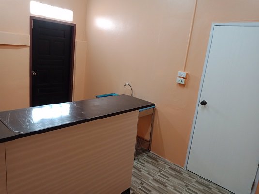 ให้เช่าอาคารพาณิชย์-ห้องมุม3ชั้น-พร้อมอยู่-อาคารหันหน้าเข้าประตูโรงเรียนมัธยมตากสินระยอง-เดิน20ก้าว