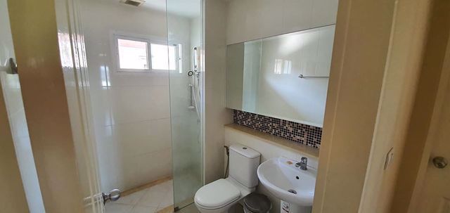 ให้เช่าบ้านเดี่ยว-2-ชั้น-หมู่บ้านเดอะ-เซนโทร-รามอินทรา-เฟอร์ครบพร้อมอยู่-ใกล้แฟชั่นไอส์แลนด์