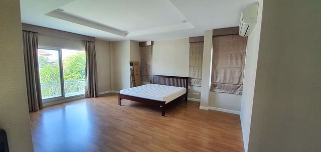 ให้เช่าบ้านเดี่ยว-2-ชั้น-หมู่บ้านเดอะ-เซนโทร-รามอินทรา-เฟอร์ครบพร้อมอยู่-ใกล้แฟชั่นไอส์แลนด์