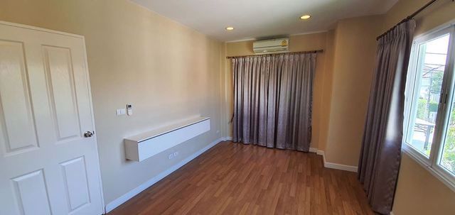 ให้เช่าบ้านเดี่ยว-2-ชั้น-หมู่บ้านเดอะ-เซนโทร-รามอินทรา-เฟอร์ครบพร้อมอยู่-ใกล้แฟชั่นไอส์แลนด์