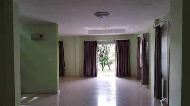 ให้เช่าบ้านเดี่ยว-2-ชั้น-หมู่บ้านชวนชื่น-วัชรพล-ซอยรามอินทรา-65-พร้อมอยู่-เดินทางสะดวก-ใกล้ทางด่วน