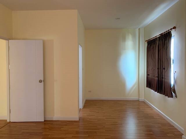 ให้เช่าบ้านเดี่ยว-2-ชั้น-61-ตรว-โครงการเพอร์เฟค-เพลส-แจ้งวัฒนะ-บ้านใหม่หน้าสวน-เดินทางสะดวก