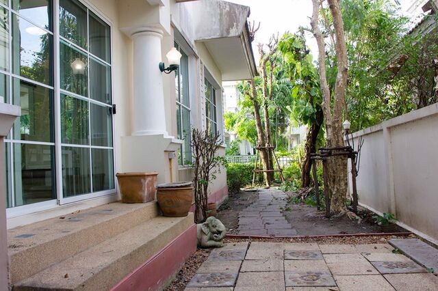 ให้เช่าบ้านเดี่ยว-2-ชั้น-หมู่บ้านมัณฑณา-อ่อนนุชวงแหวน-1-เฟอร์บางส่วน-เดินทางสะดวก-ใกล้ทางด่วน