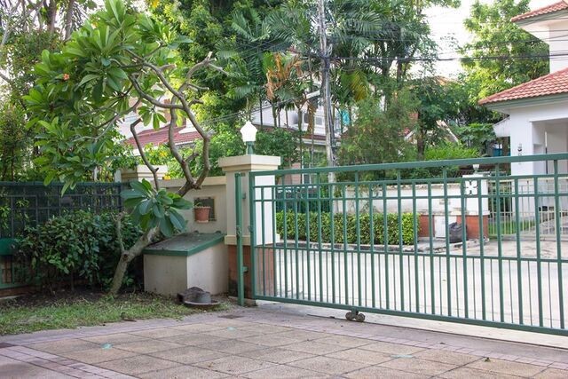 ให้เช่าบ้านเดี่ยว-2-ชั้น-หมู่บ้านมัณฑณา-อ่อนนุชวงแหวน-1-เฟอร์บางส่วน-เดินทางสะดวก-ใกล้ทางด่วน