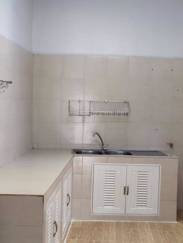 ให้เช่าทาวน์เฮ้าส์-2-ชั้น-หมู่บ้านอยู่เจริญ-ย่านรัชดา-2-นอน-เนื้อที่-18-ตรว-ใกล้-mrt-สุทธิสาร