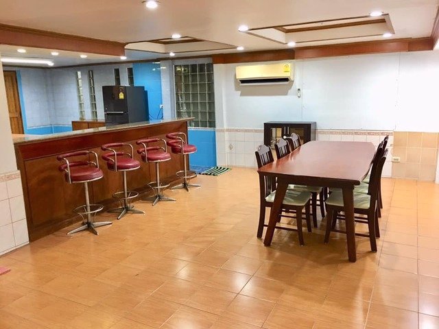 ขายบ้านเดี่ยว-2-ชั้น-เนื้อที่-102-ตรว-ซอยลาดพร้าว-71-ใกล้เลียบด่วนรามอินทรา-ทำเลดี-เดินทางสะดว