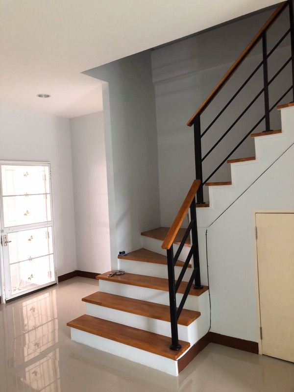 ให้เช่าทาวน์โฮม-2-ชั้น-หมู่บ้านแกรนด์วิลล์-สรงประภา-30-ใกล้สนามบินดอนเมือง-เดินทางสะดวก