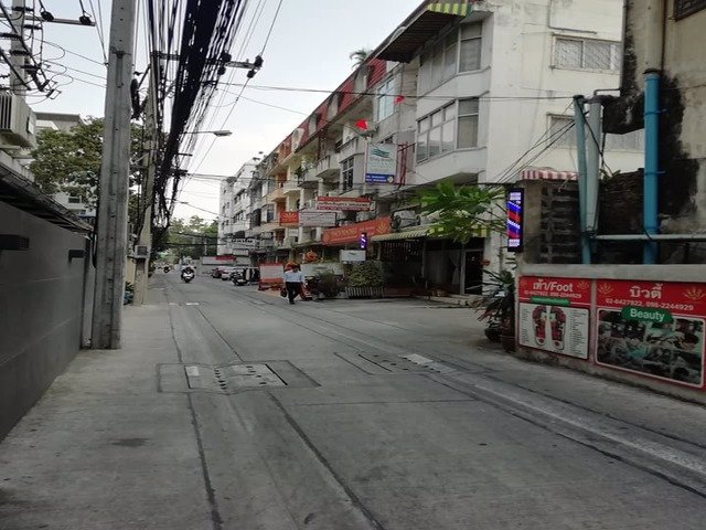 ให้เช่าอาคารพาณิชย์-3-ชั้นครึ่ง-เหมาะทำเป็นออฟฟิศ-โฮสเทล-หรืออยู่อาศัยเอง-พื้นที่ใช้สอย-156-ตรม