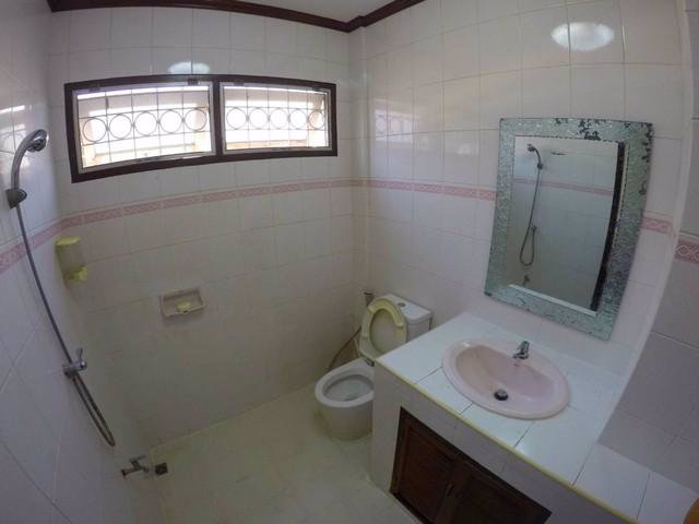 ให้เช่าทาวน์โฮม-3-ชั้น-เนื้อที่-24-ตรว-ทำเลดี-เหมาะเป็นออฟฟิศและที่อยู่อาศัย-ใกล้-bts-พระโขนง