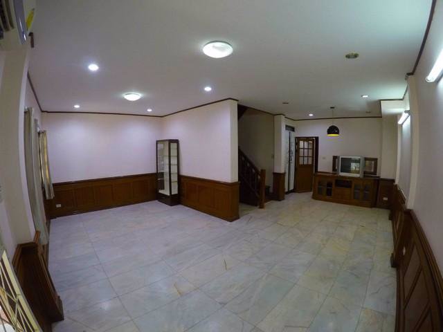 ให้เช่าทาวน์โฮม-3-ชั้น-เนื้อที่-24-ตรว-ทำเลดี-เหมาะเป็นออฟฟิศและที่อยู่อาศัย-ใกล้-bts-พระโขนง