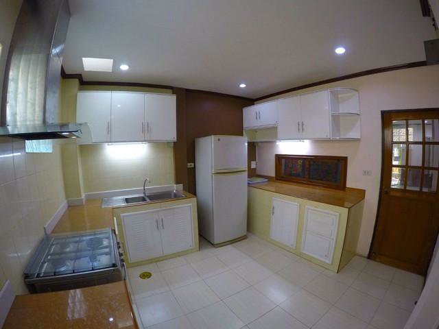 ให้เช่าทาวน์โฮม-3-ชั้น-เนื้อที่-24-ตรว-ทำเลดี-เหมาะเป็นออฟฟิศและที่อยู่อาศัย-ใกล้-bts-พระโขนง