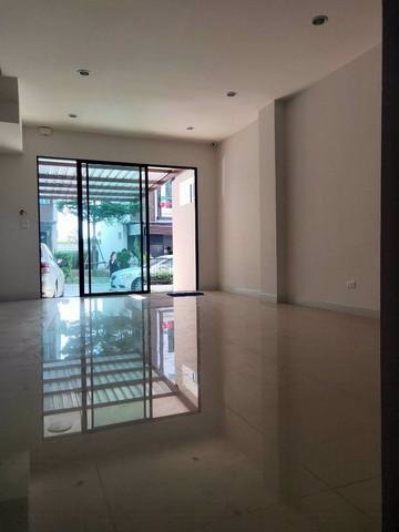 ให้เช่าโฮมออฟฟิศ-4-ชั้น-เหมาะทำเป็นสำนักงาน-โครงการไอฟีล-บางนา-หลังมุม-เนื้อที่-21-ตรว-ใกล้เม