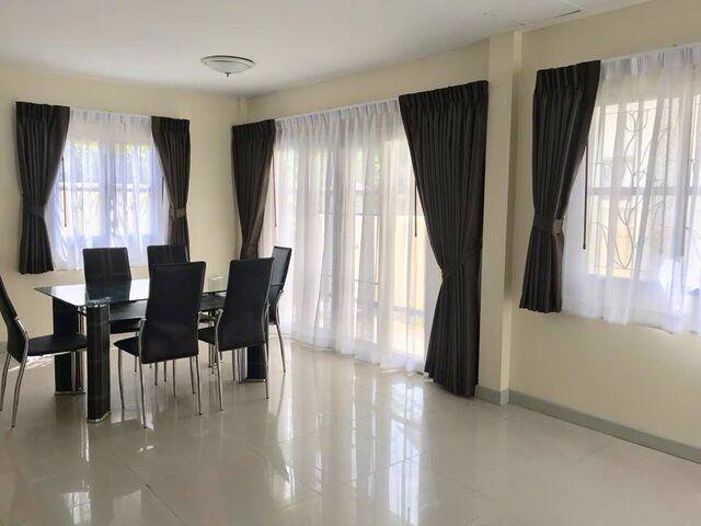 ให้เช่าบ้านเดี่ยว-2-ชั้น-3-นอน-3-น้ำ-เนื้อที่-60-ตรว-หมู่บ้านชวนชื่น-แคราย-ตกแต่งใหม่เฟอร์ครบ