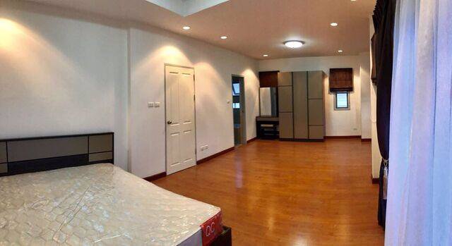 ให้เช่าบ้านเดี่ยว-2-ชั้น-3-นอน-3-น้ำ-เนื้อที่-60-ตรว-หมู่บ้านชวนชื่น-แคราย-ตกแต่งใหม่เฟอร์ครบ