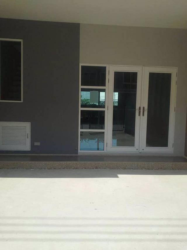 ให้เช่าทาวน์โฮม-3-ชั้น-3-ห้องนอน-3-ห้องน้ำ-พื้นที่ใช้สอย-200-ตรม-หมู่บ้านกรีนิช-รามอินทรา