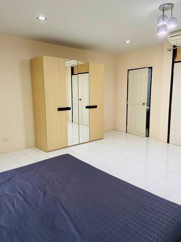 ให้เช่าทาวน์เฮ้าส์-4-ชั้น-3-นอน-4-นํ้า-พื้นที่ใช้สอย-420-ตรม-หมู่บ้านชิชาคาสเซิล-สุขุมวิท-31