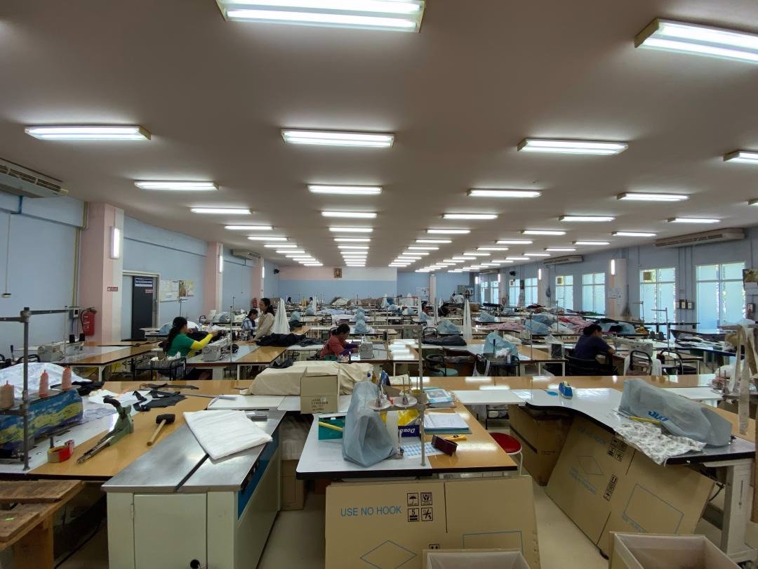 ให้เช่าโรงงานเย็บผ้า-เขตบางขุนเทียน-สามารถตัดเย็บได้เลย-มีโกดังเก็บของภายใน-สำนักงาน-ห้องประชุม