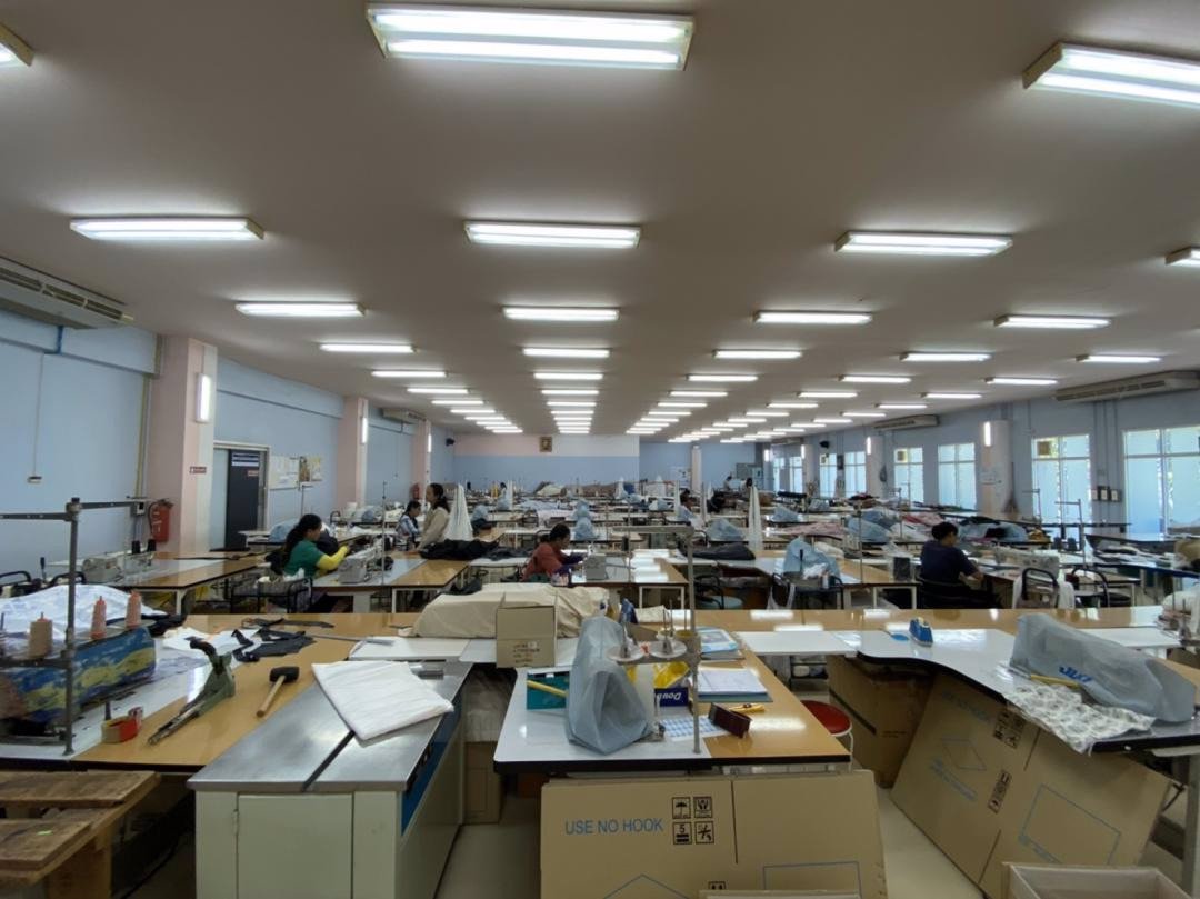 ให้เช่าโรงงานเย็บผ้า-เขตบางขุนเทียน-สามารถตัดเย็บได้เลย-มีโกดังเก็บของภายใน-สำนักงาน-ห้องประชุม