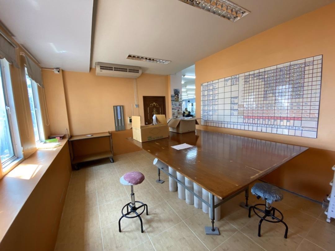 ให้เช่าโรงงานเย็บผ้า-เขตบางขุนเทียน-สามารถตัดเย็บได้เลย-มีโกดังเก็บของภายใน-สำนักงาน-ห้องประชุม