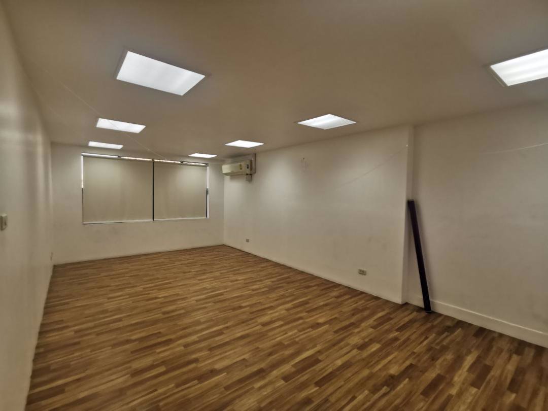 ให้เช่าออฟฟิศ-4-ชั้น-ขนาดใหญ่พร้อมลิฟท์-มีห้องประชุม-ห้องเก็บเอกสาร-พื้นที่-840-ตรม