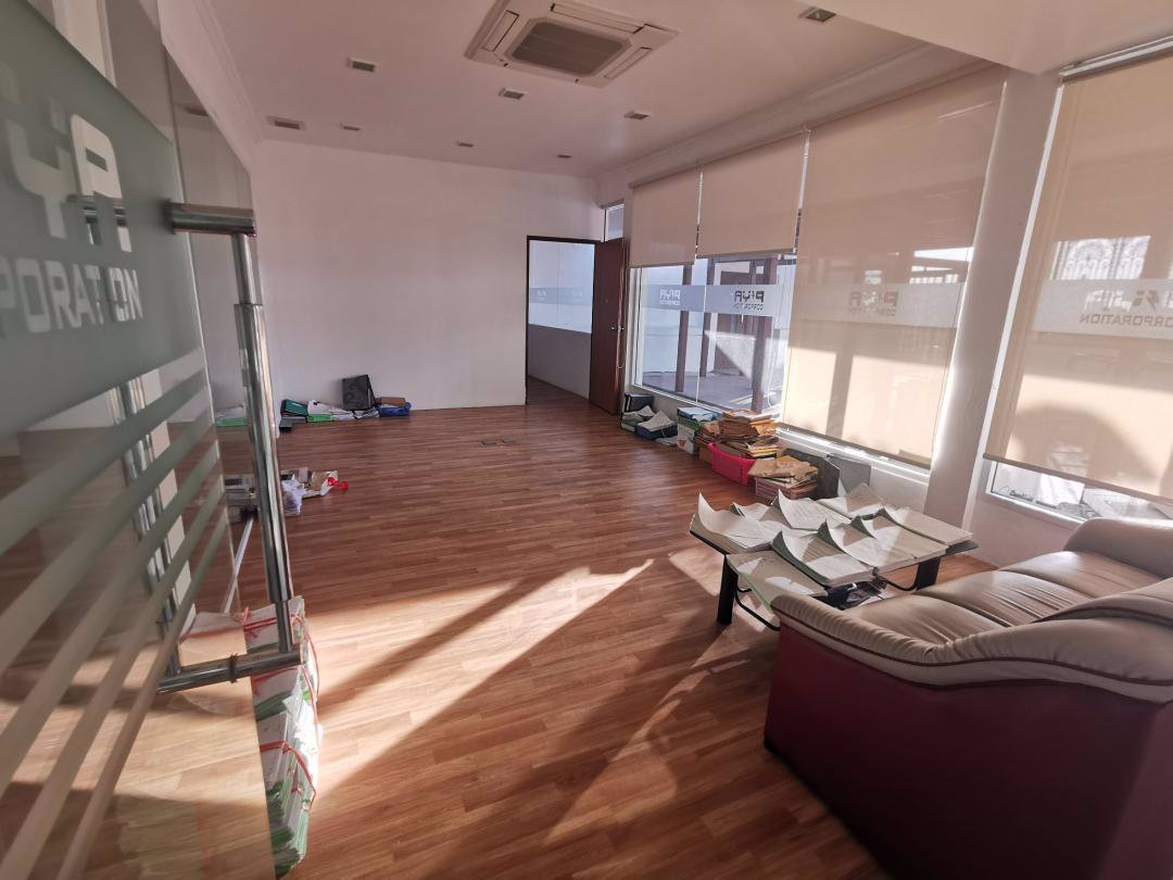 ให้เช่าออฟฟิศ-4-ชั้น-ขนาดใหญ่พร้อมลิฟท์-มีห้องประชุม-ห้องเก็บเอกสาร-พื้นที่-840-ตรม