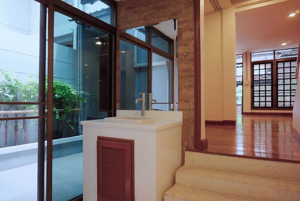 ให้เช่าทาวน์โฮมเล่นระดับ-3-ชั้น-พื้นที่ใช้สอย-250-ตรม-เหมาะทำ-home-office-หรือ-พักอยู่อาศัย