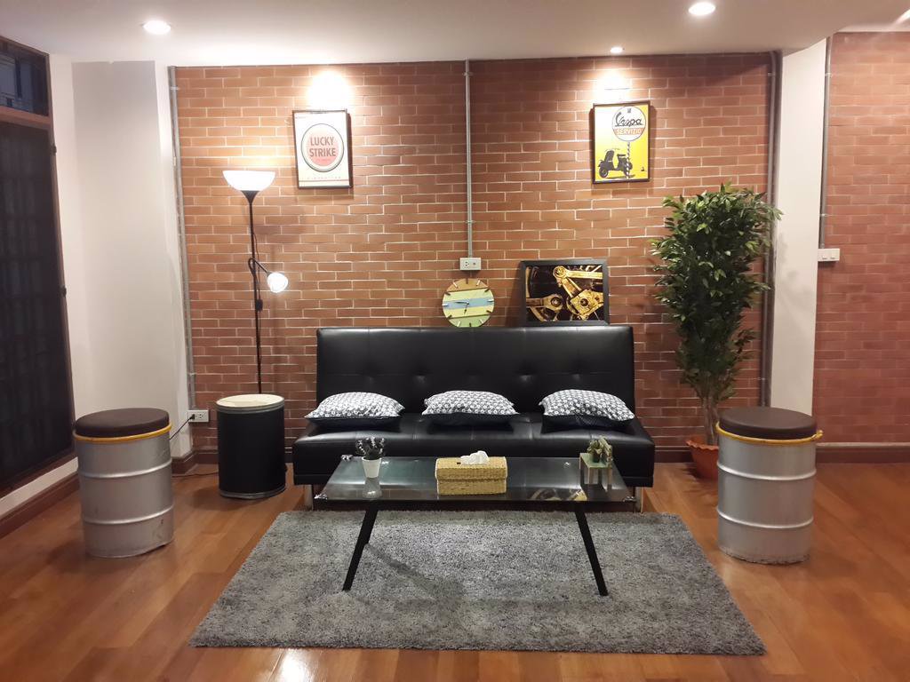 ให้เช่าทาวน์โฮมเล่นระดับ-3-ชั้น-พื้นที่ใช้สอย-250-ตรม-เหมาะทำ-home-office-หรือ-พักอยู่อาศัย