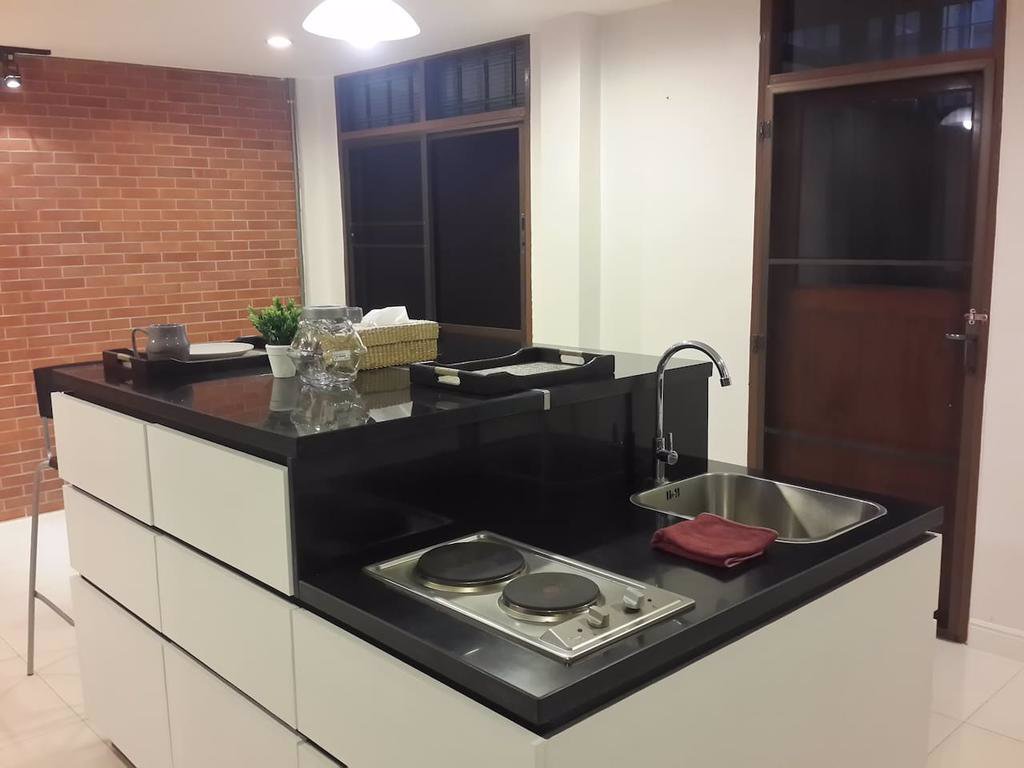 ให้เช่าทาวน์โฮมเล่นระดับ-3-ชั้น-พื้นที่ใช้สอย-250-ตรม-เหมาะทำ-home-office-หรือ-พักอยู่อาศัย