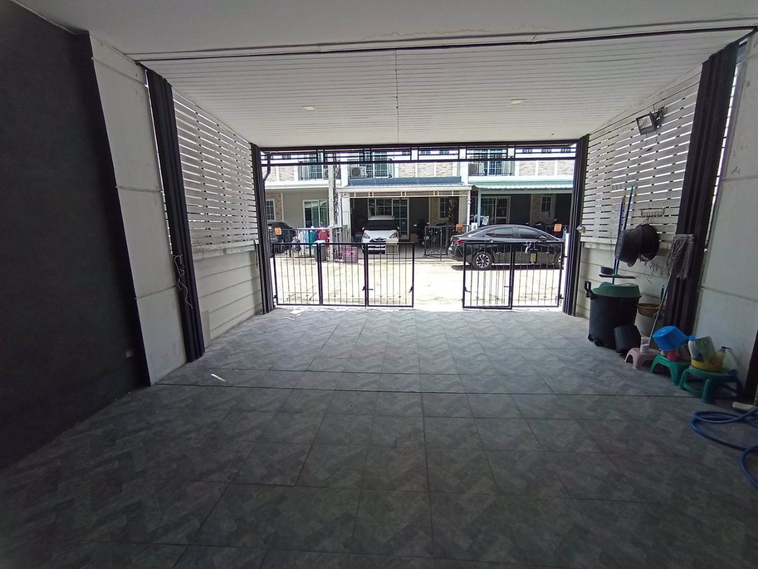 ขายด่วน-ทาวน์โฮม-ทำเลบางกรวย-พระราม-7-ใกล้ทางด่วนศรีรัช