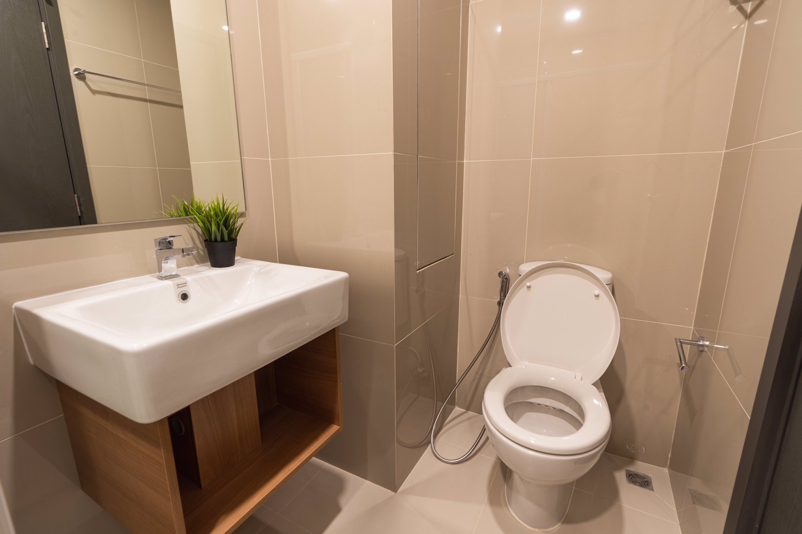 for-rent-condo-elio-del-nest-near-bts-750m-