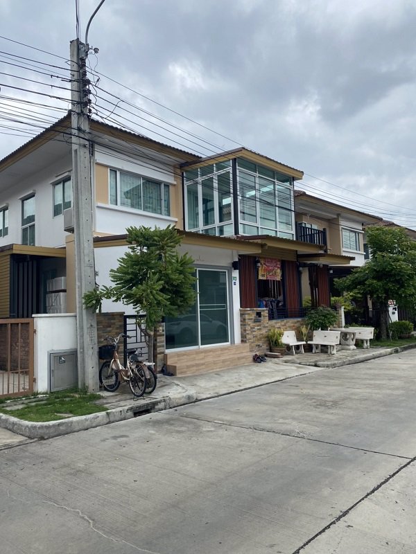 ขายบ้านแฝด-เอโทล-มัลดีฟส์-บีช-ศรีนครินทร์-วงแหวน-ถนนหนามแดง-บางพลี-ต่อเติมเต็มพื้นที่