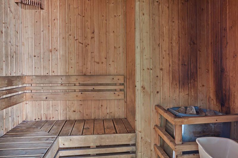 ขาย-คอนโดสวย-ใจกลาง-ทองหล่อ-2-ห้องนอน-8256-ตารางเมตร-เพียง-71-ล้านบาท