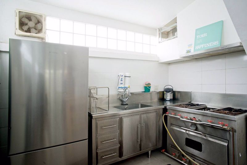 ขายด่วน-ทาวน์เฮาส์-ตกแต่งใหม่-ใจกลาง-สาทร-เดินจากบีทีเอส-ช่องนนทรี-เพียง-10-นาที