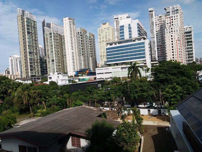 ขายด่วน-คอนโด-อารีย์-เพลส-สุขุมวิท-26-เดินเข้าซอยประมาณ-600-เมตร-อยู่ใกล้-bts-พร้อมพงษ์-เอ็มโพเรียม