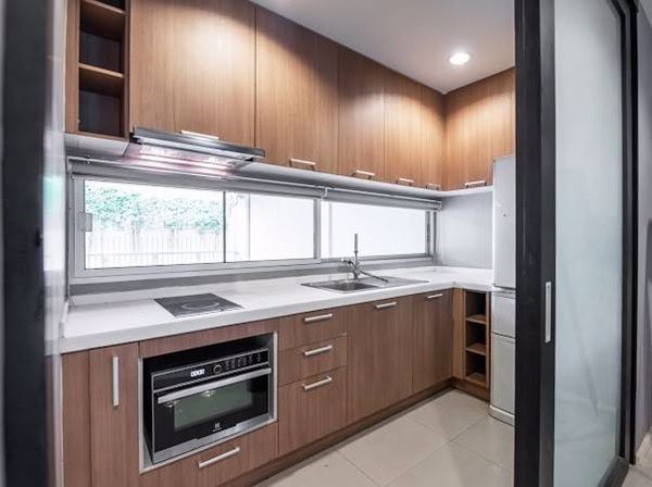 pet-friendly-noble-cube-pattanakarn-townhouse-for-rent
