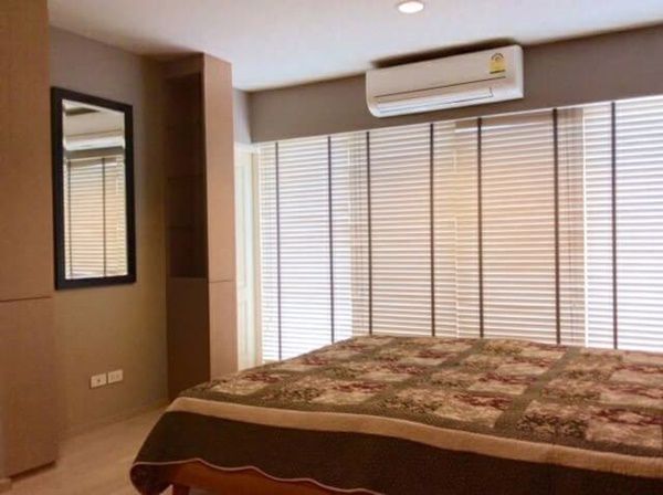 pet-friendly-noble-cube-pattanakarn-townhouse-for-rent