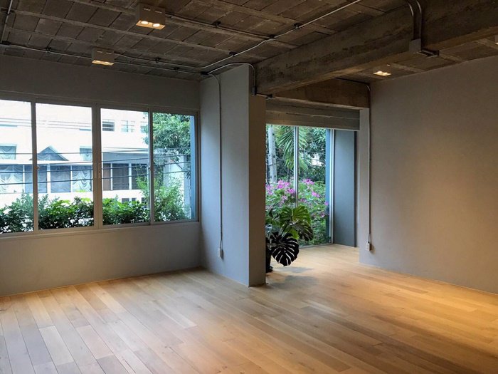 ขายทาวน์เฮ้าส์-244-ตรวา-3-ชั้น-พึ่งตกแต่งใหม่ทั้งหลัง-ในสุขุมวิท-49-ห่างจาก-โรงพยาบาลสมิติเวชเพียง