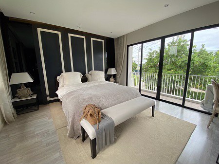 ราคาดีมาก-ขายด่วน-บ้านเดี่ยวแปลงมุมพร้อมสระว่ายน้ำระบบเกลือ-โนเบิล-เกเบิล-วัชรพล-ตกแต่งครบพร้อมเข้าอ