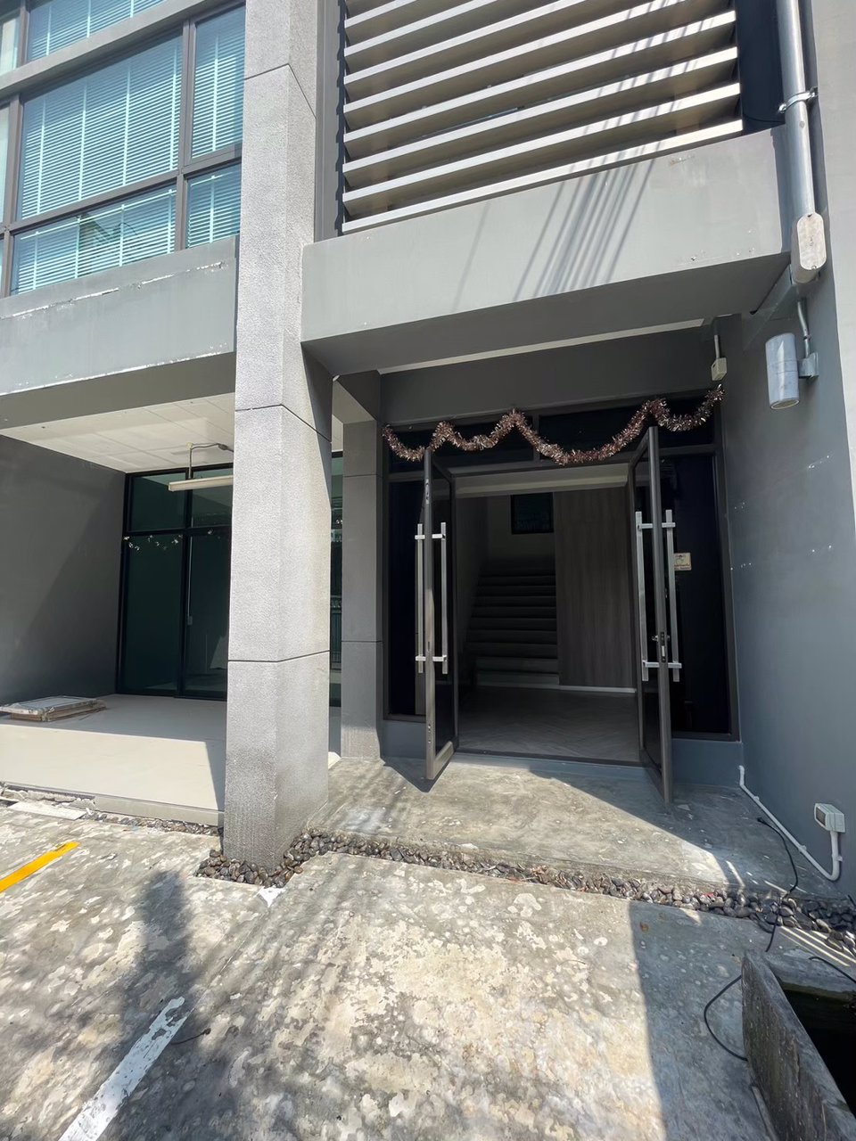 ให้เช่า-อาคารพาณิชย์-4-ชั้น-โครงการ-district-ในซอยลาดพร้าว-113