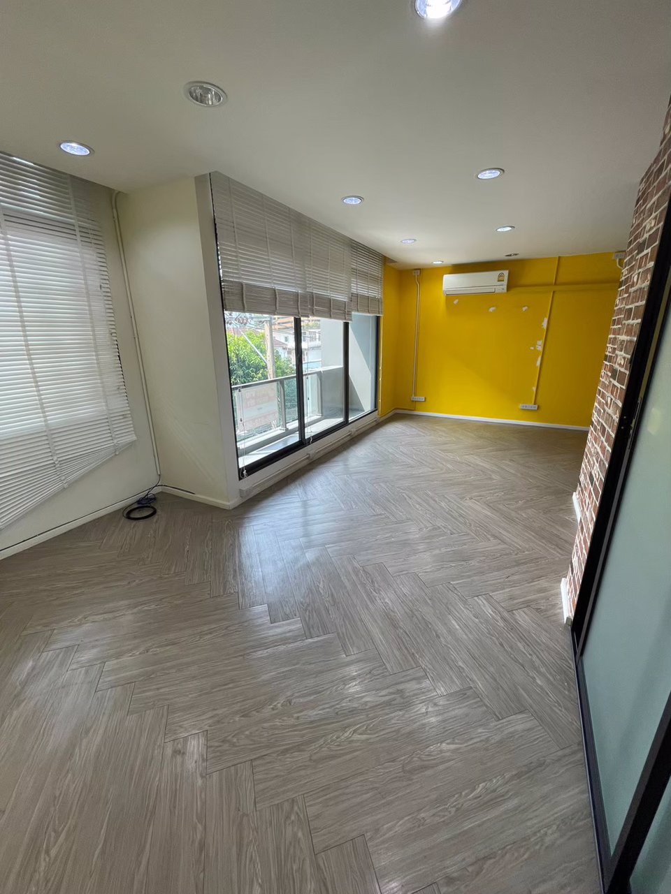 ให้เช่า-อาคารพาณิชย์-4-ชั้น-โครงการ-district-ในซอยลาดพร้าว-113