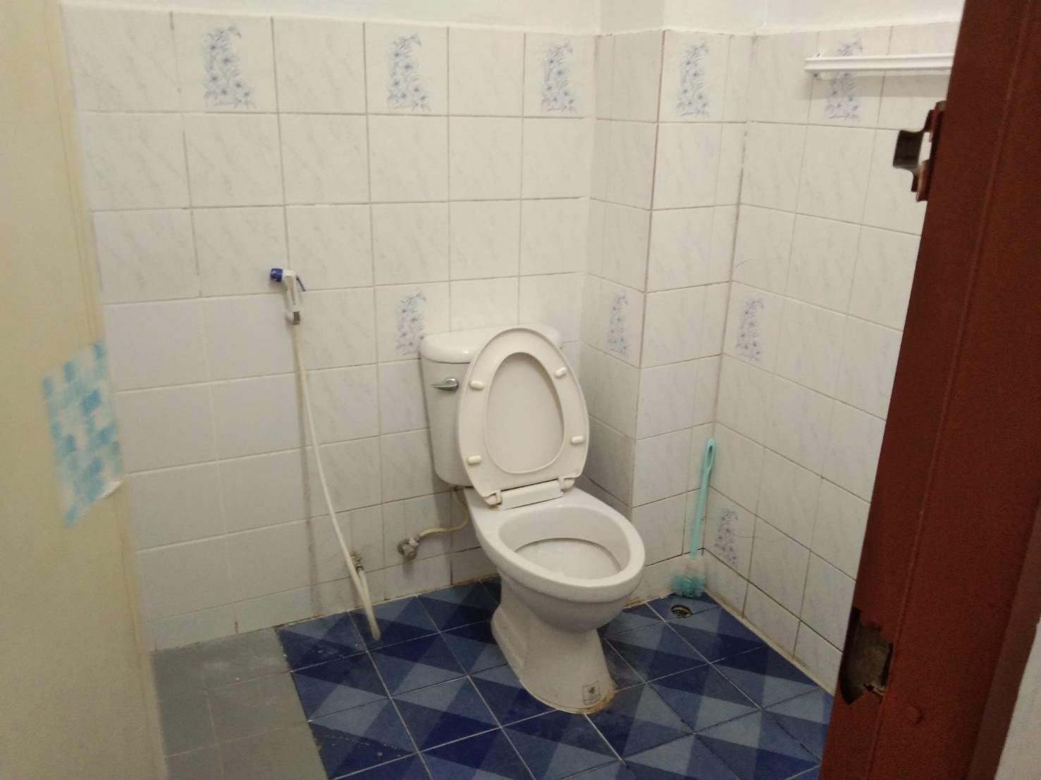 ให้เช่าอาคารพาณิชย์-ติดถนนประชาราษฎร์บำเพ็ญ-ใกล้ถนนรัชดาภิเษก-และ-mrt-ห้วยขวาง-400-เมตร-39000-บาท