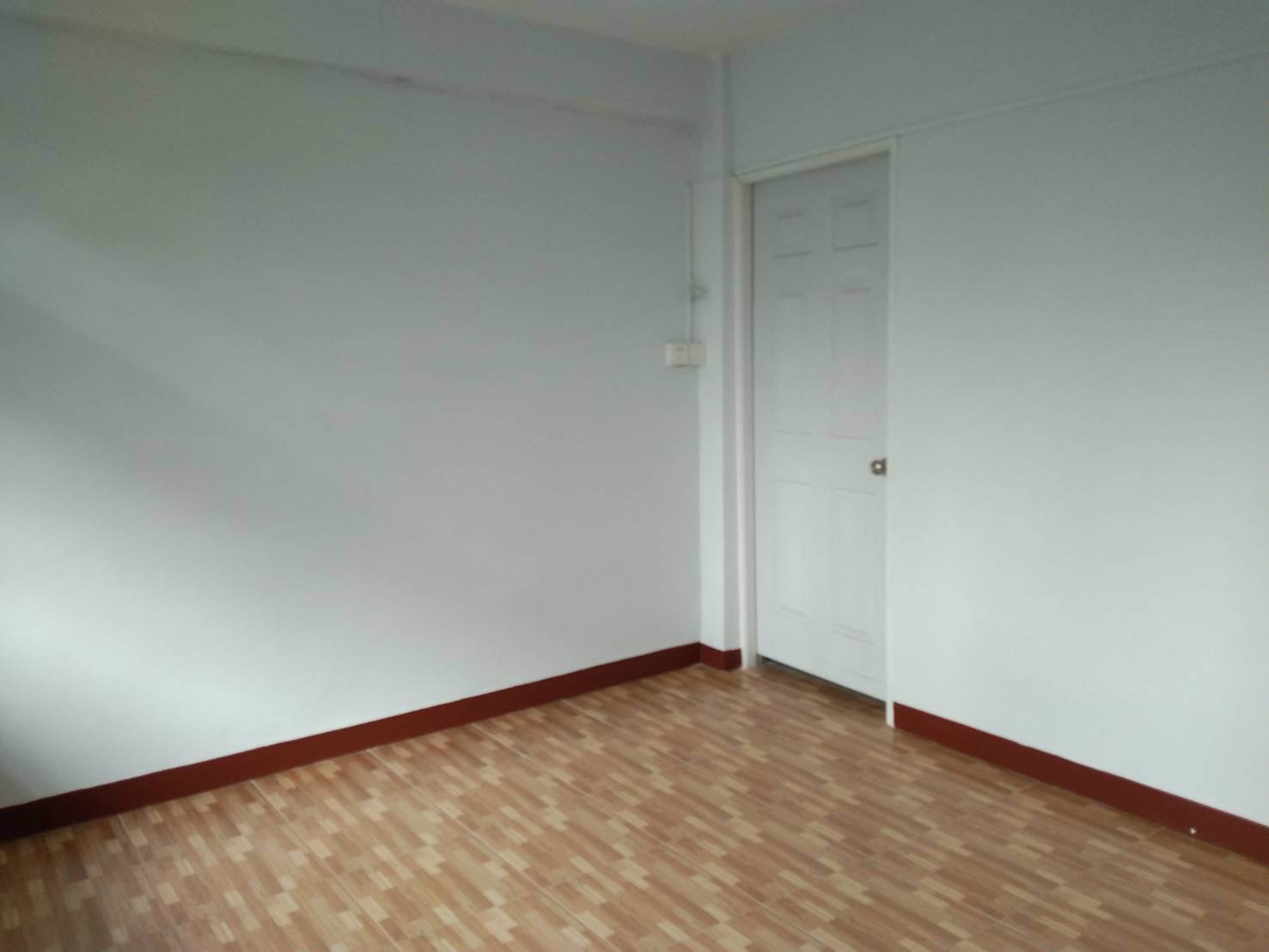 ให้เช่าอาคารพาณิชย์-ติดถนนประชาราษฎร์บำเพ็ญ-ใกล้ถนนรัชดาภิเษก-และ-mrt-ห้วยขวาง-400-เมตร-39000-บาท