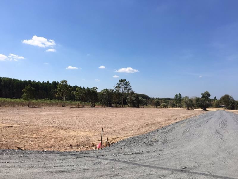 แบ่งขาย-ที่ดินสวยมาก-พนัสนิคมแลนด์-เฟส-8-ไม่ต้องถม-ใกล้แหล่งชุมชน-เหมาะสำหรับการสร้างที่อยู่อาศัย