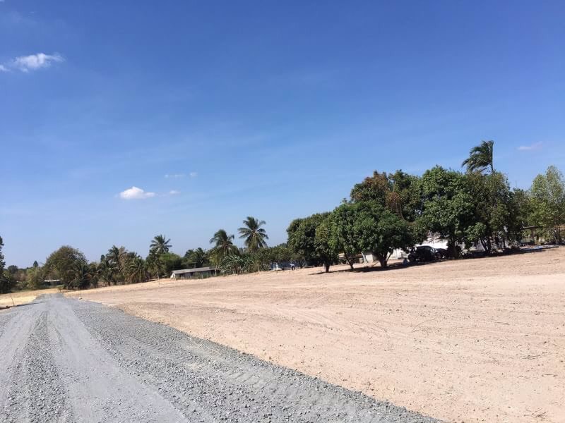 แบ่งขาย-ที่ดินสวยมาก-พนัสนิคมแลนด์-เฟส-8-ไม่ต้องถม-ใกล้แหล่งชุมชน-เหมาะสำหรับการสร้างที่อยู่อาศัย