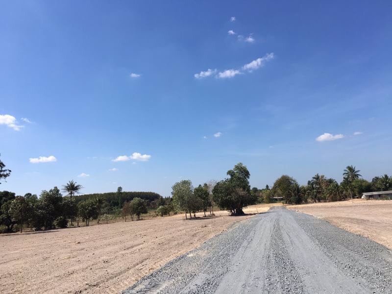 แบ่งขาย-ที่ดินสวยมาก-พนัสนิคมแลนด์-เฟส-8-ไม่ต้องถม-ใกล้แหล่งชุมชน-เหมาะสำหรับการสร้างที่อยู่อาศัย