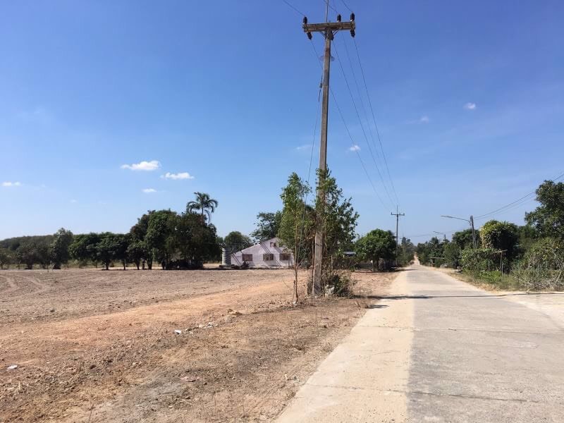 แบ่งขาย-ที่ดินสวยมาก-พนัสนิคมแลนด์-เฟส-8-ไม่ต้องถม-ใกล้แหล่งชุมชน-เหมาะสำหรับการสร้างที่อยู่อาศัย