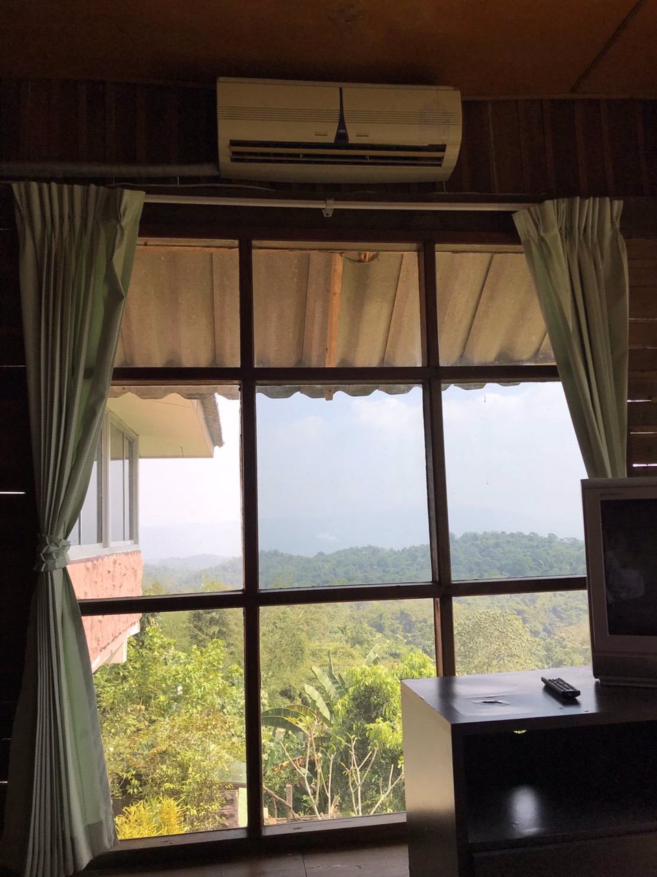 ขายด่วน-รีสอร์ท-บ้านระเบียงผา-ทำเลสวยมาก-วิวสวย-อากาศดี-เจ้าของขายเอง-เอกสารครบพร้อมจบ-พร้อมทำต่อได้